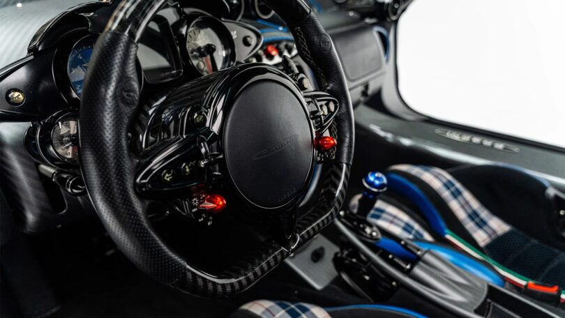 2017 Pagani Huayra BC Macchina Volante