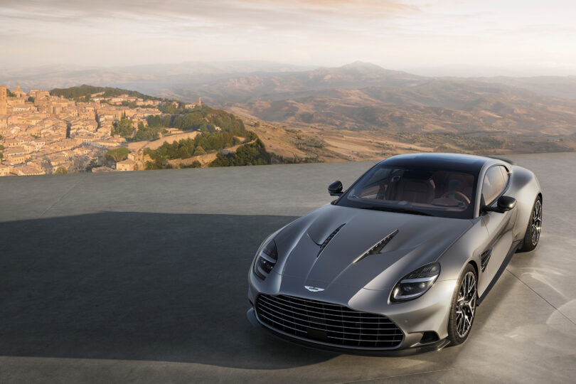 Aston Martin Vanquish 25